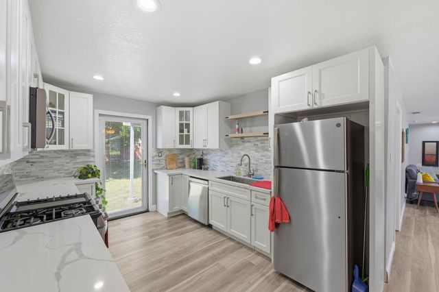 8565 Balboa Ave, Stockton, CA 95209