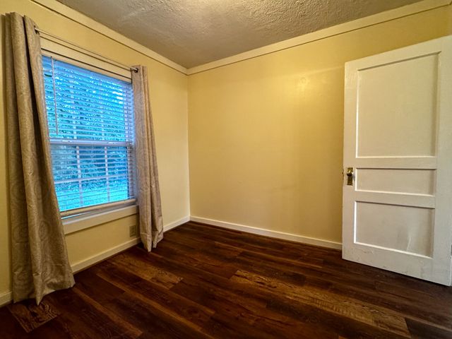 3328 Church St, Burns, TN 37029