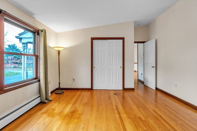 7 Hisgen Road, Holland, MA 01521