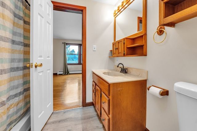 7 Hisgen Road, Holland, MA 01521