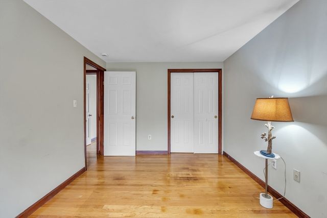 7 Hisgen Road, Holland, MA 01521