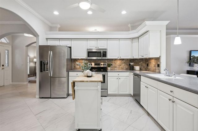 2284 ADDISON AVENUE, Clermont, FL 34711