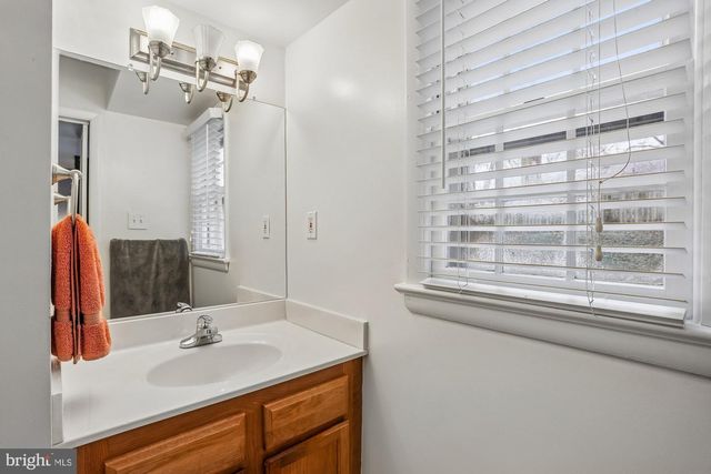 11708 MILBERN DR, Potomac, MD 20854