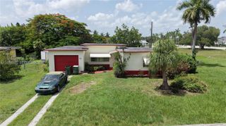 27 NW 18th Street, Homestead, FL 33030