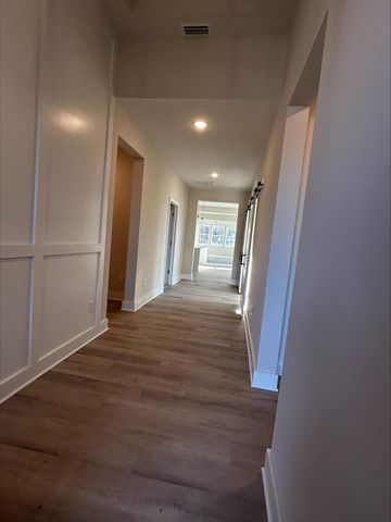 52 Aldersgate Drive, Delaware, OH 43015