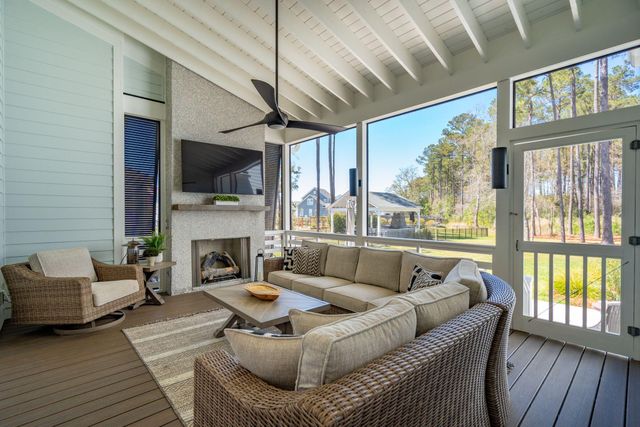 3858 Sawyers Island Drive, Mount Pleasant, SC 29466