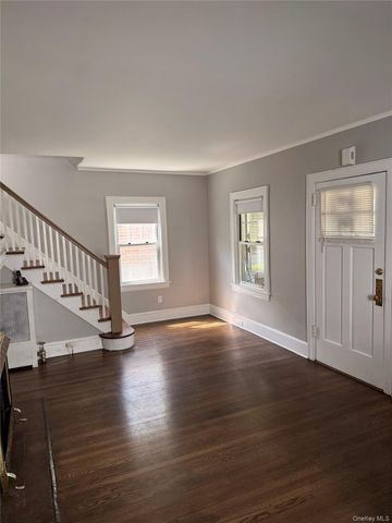 4112 Glenwood Street, Little Neck, NY 11363