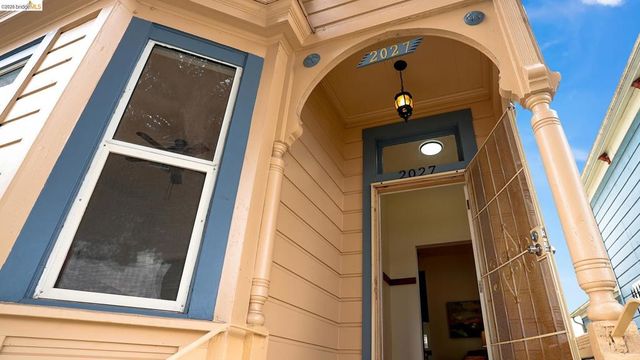2027 Curtis, Oakland, CA 94607