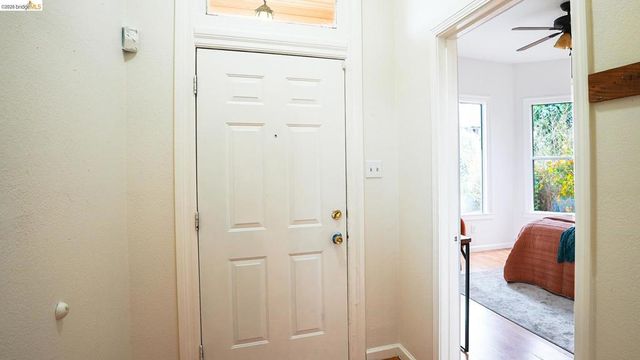 2027 Curtis, Oakland, CA 94607