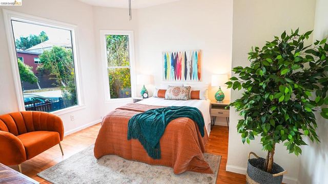 2027 Curtis, Oakland, CA 94607