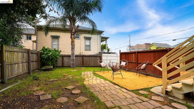 2027 Curtis, Oakland, CA 94607