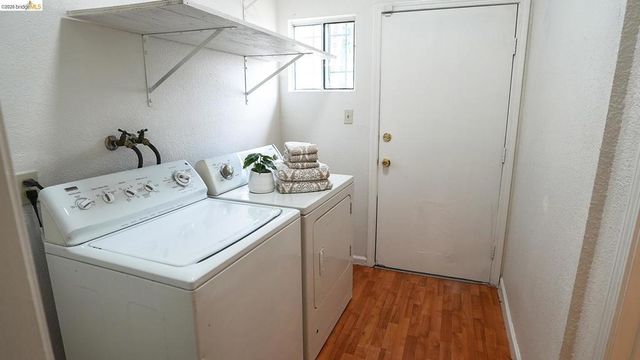 2027 Curtis, Oakland, CA 94607