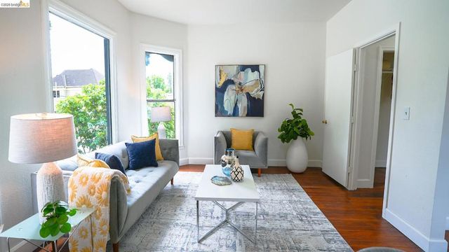 2027 Curtis, Oakland, CA 94607