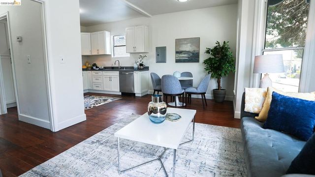 2027 Curtis, Oakland, CA 94607