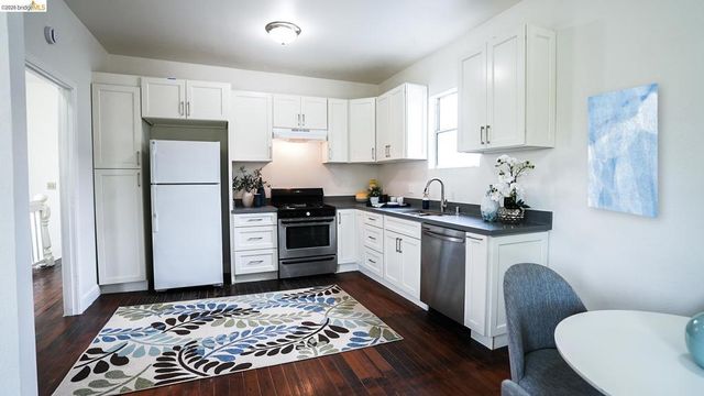 2027 Curtis, Oakland, CA 94607
