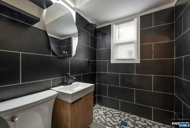 136 Palsa Avenue, Elmwood Park, NJ 07407