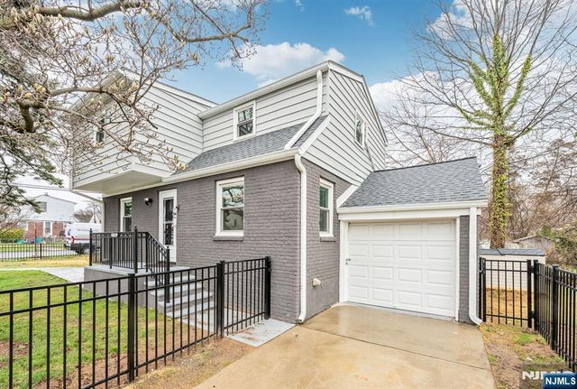 136 Palsa Avenue, Elmwood Park, NJ 07407