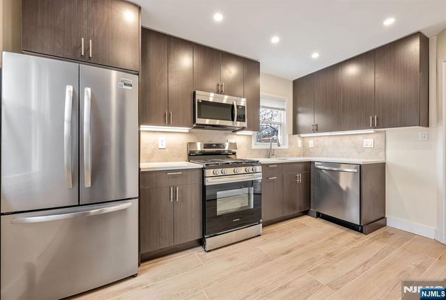 136 Palsa Avenue, Elmwood Park, NJ 07407