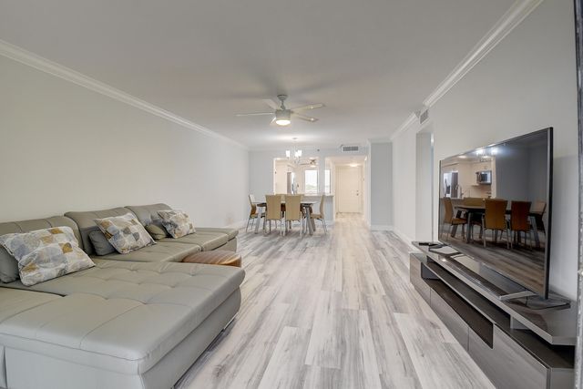 7076 Huntington Lane 507, Delray Beach, FL 33446