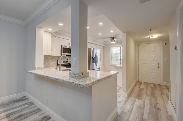 7076 Huntington Lane 507, Delray Beach, FL 33446