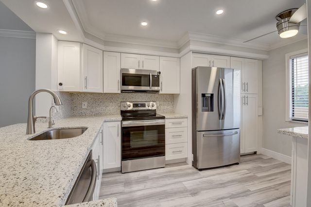 7076 Huntington Lane 507, Delray Beach, FL 33446