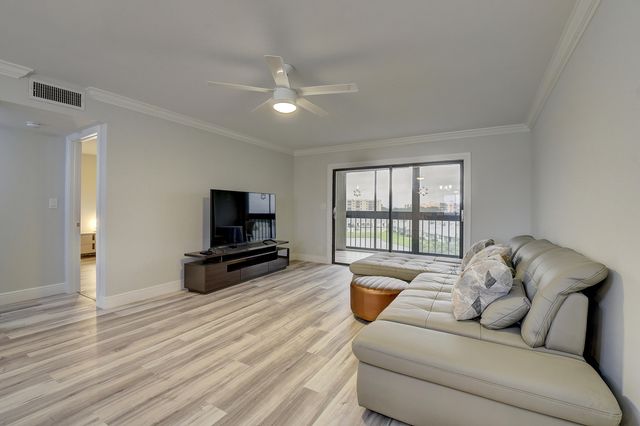 7076 Huntington Lane 507, Delray Beach, FL 33446