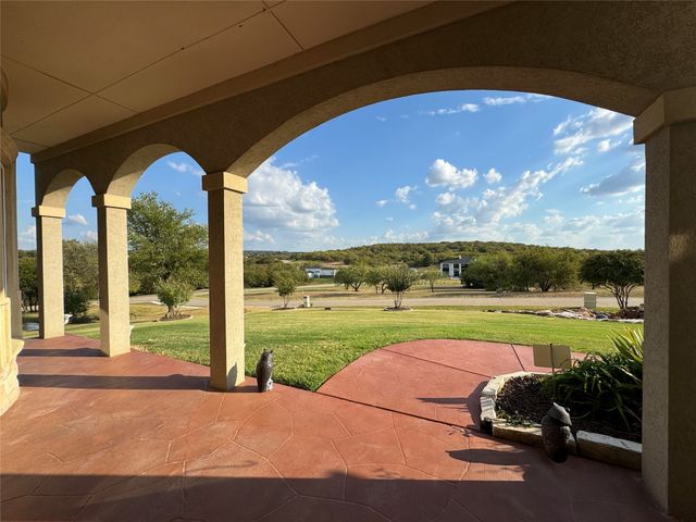 3072 Rosebud Court, Grand Prairie, TX 75104