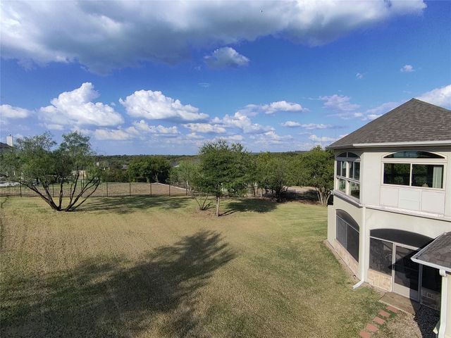 3072 Rosebud Court, Grand Prairie, TX 75104