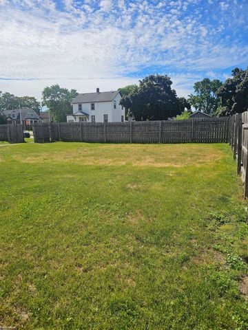 1819 10th Street, Port Huron, MI 48060