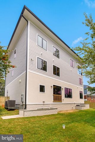 6424 29TH ST N, Arlington, VA 22207