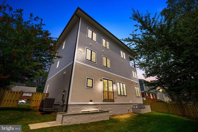 6424 29TH ST N, Arlington, VA 22207