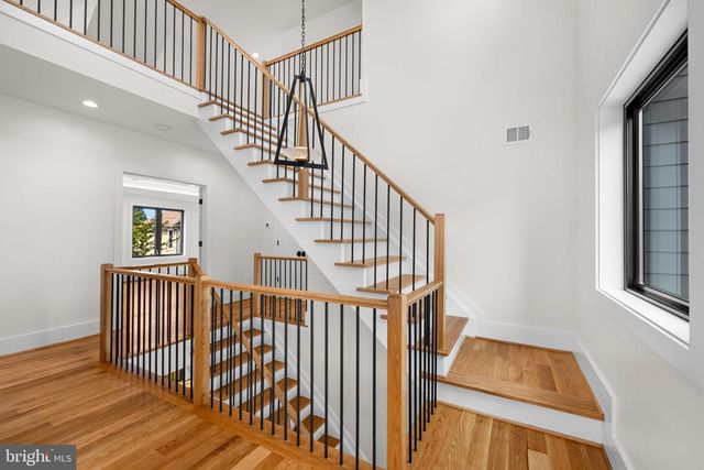 6424 29TH ST N, Arlington, VA 22207