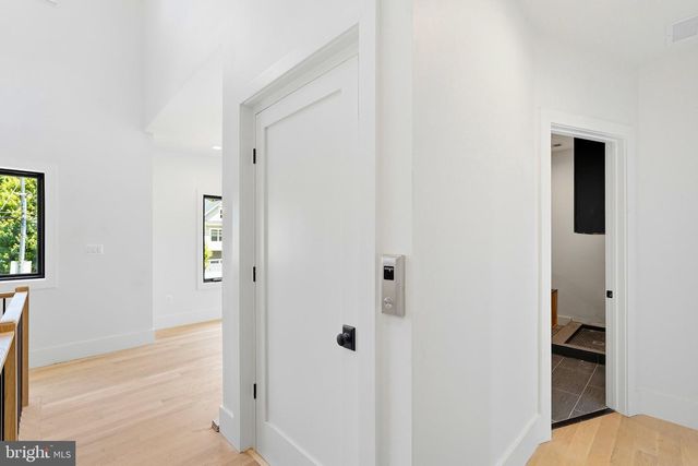6424 29TH ST N, Arlington, VA 22207
