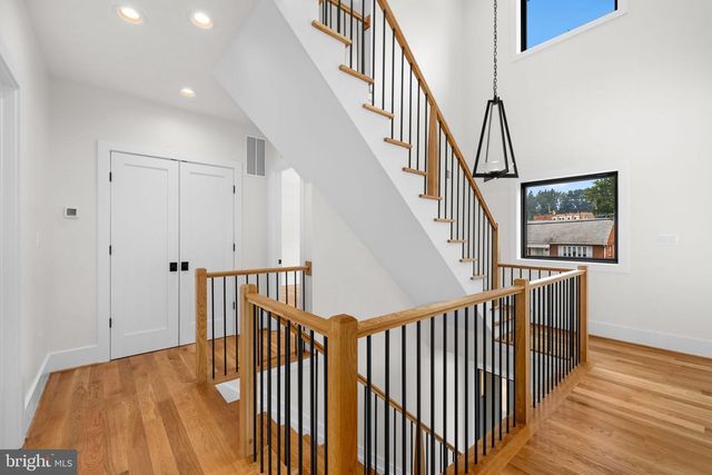 6424 29TH ST N, Arlington, VA 22207