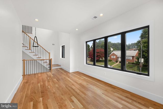 6424 29TH ST N, Arlington, VA 22207