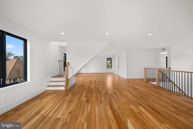 6424 29TH ST N, Arlington, VA 22207
