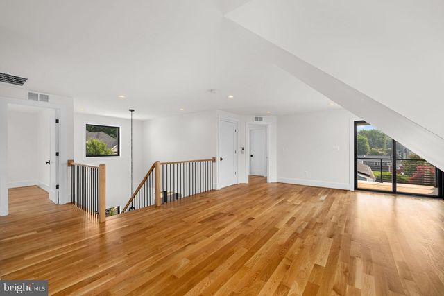 6424 29TH ST N, Arlington, VA 22207