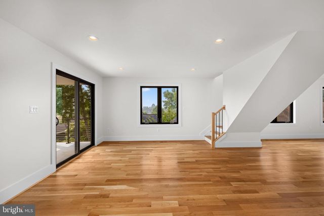 6424 29TH ST N, Arlington, VA 22207