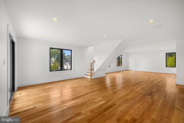 6424 29TH ST N, Arlington, VA 22207
