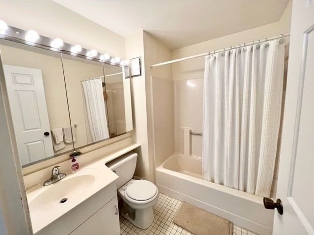 14 Angela Ln K-1, Watertown, MA 02472