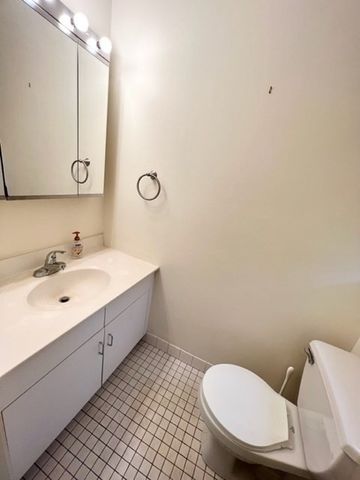 14 Angela Ln K-1, Watertown, MA 02472