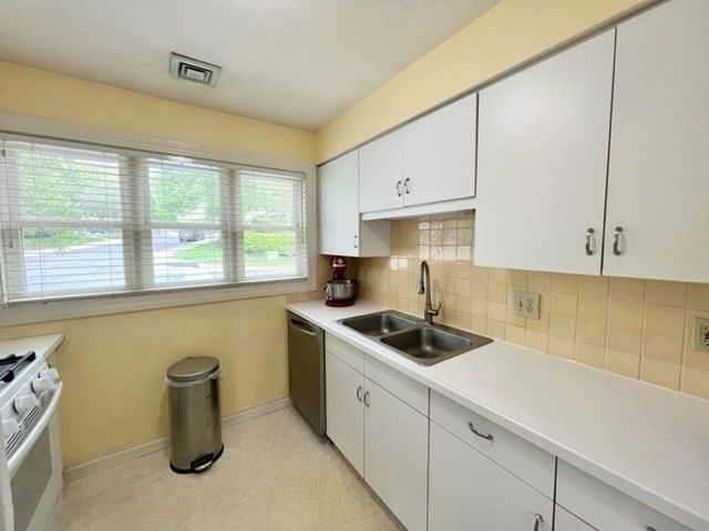 14 Angela Ln K-1, Watertown, MA 02472