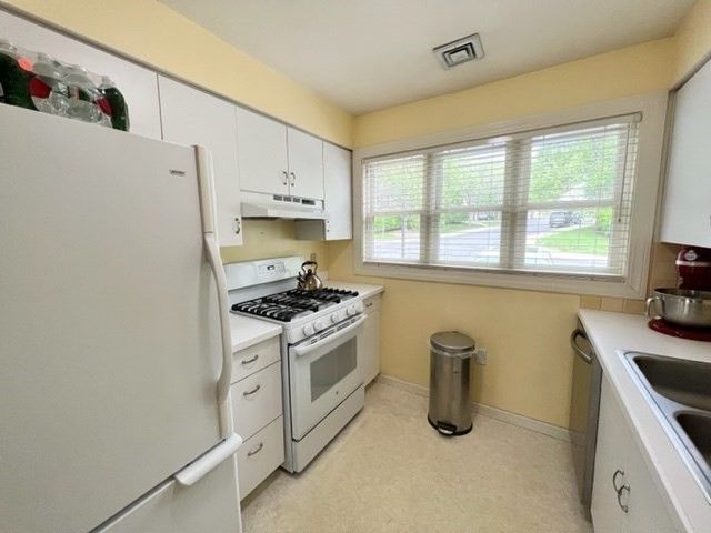 14 Angela Ln K-1, Watertown, MA 02472