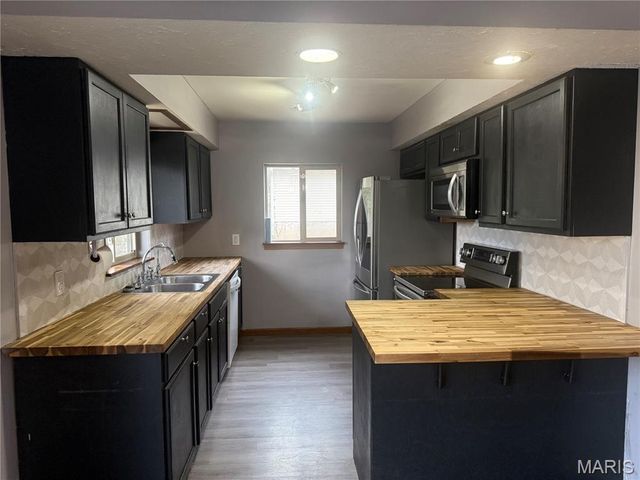 20415 Highway 17, Waynesville, MO 65583