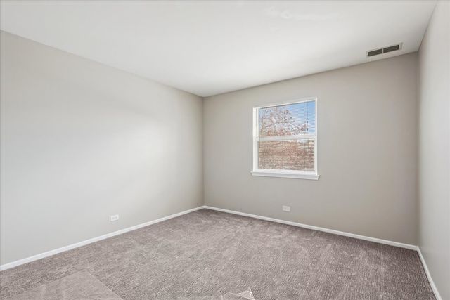 67 Beechmont Court W2, Schaumburg, IL 60193