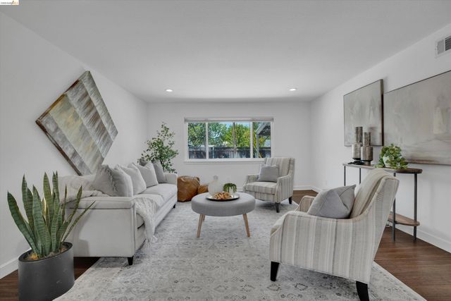 1789 Woodland Ct, Concord, CA 94521