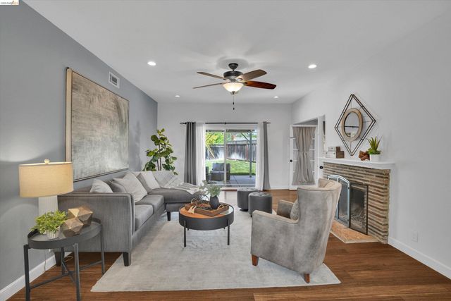 1789 Woodland Ct, Concord, CA 94521