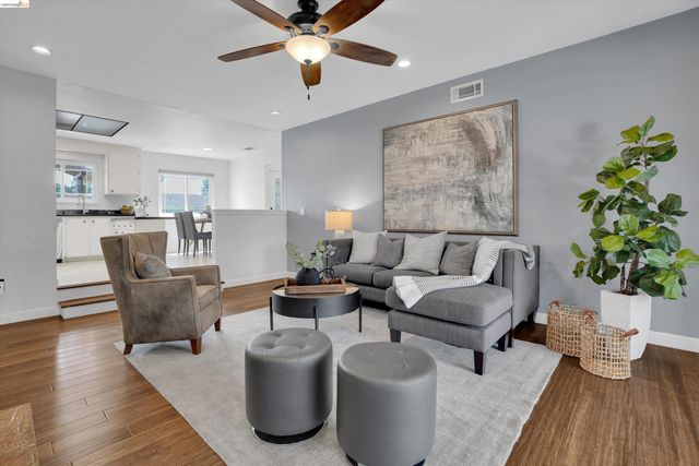 1789 Woodland Ct, Concord, CA 94521