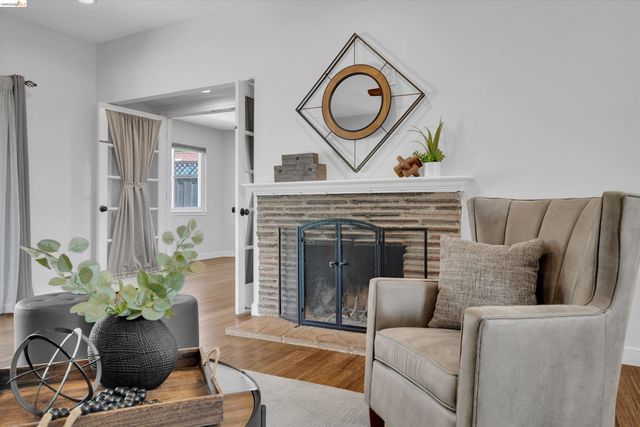 1789 Woodland Ct, Concord, CA 94521