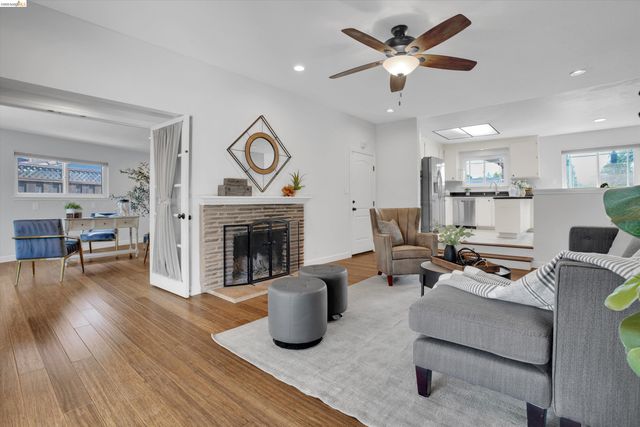 1789 Woodland Ct, Concord, CA 94521